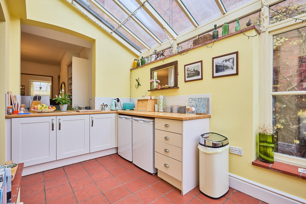 Edward Knight 202...