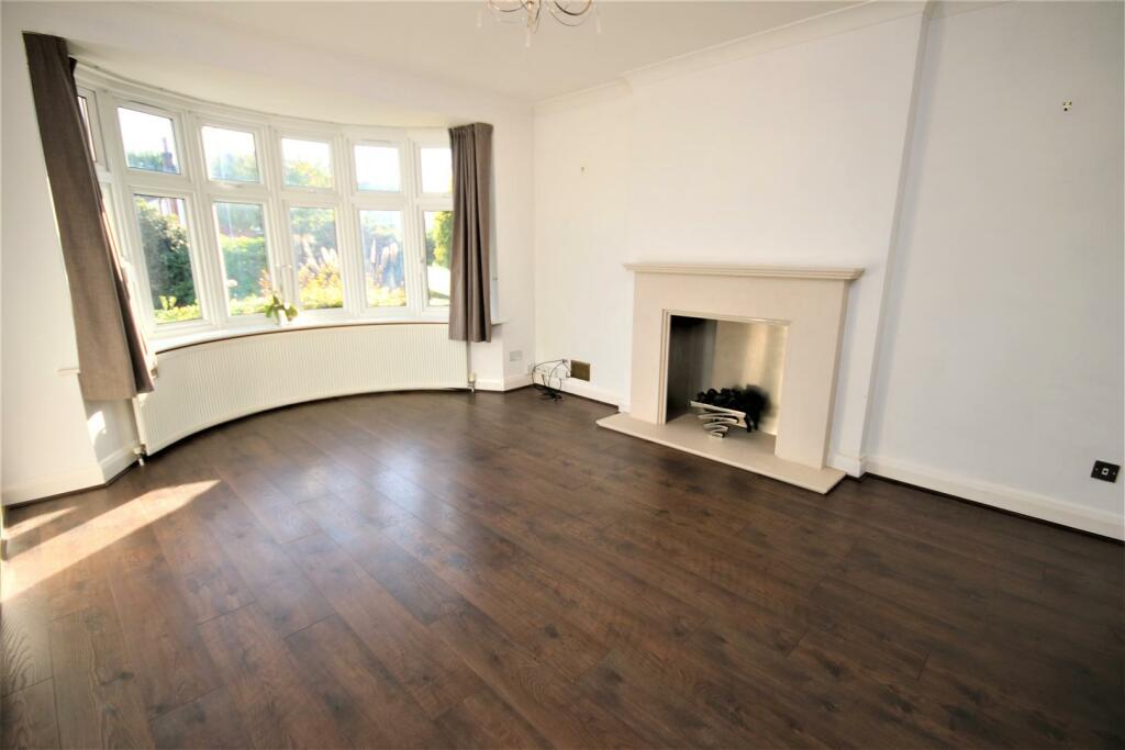 THROUGH LOUNGE: RECEPTION ROOM1: