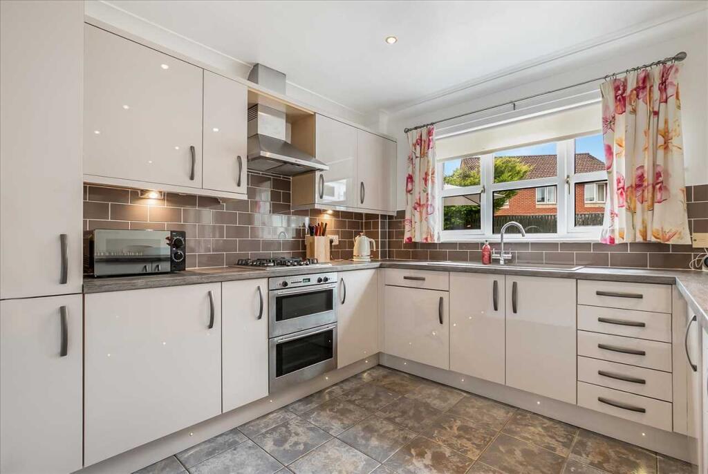 Kitchen Area (1)