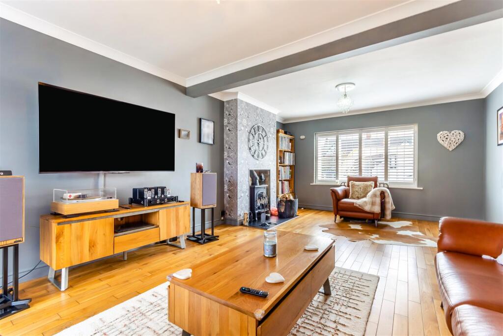 8639118-interior05v2.jpg