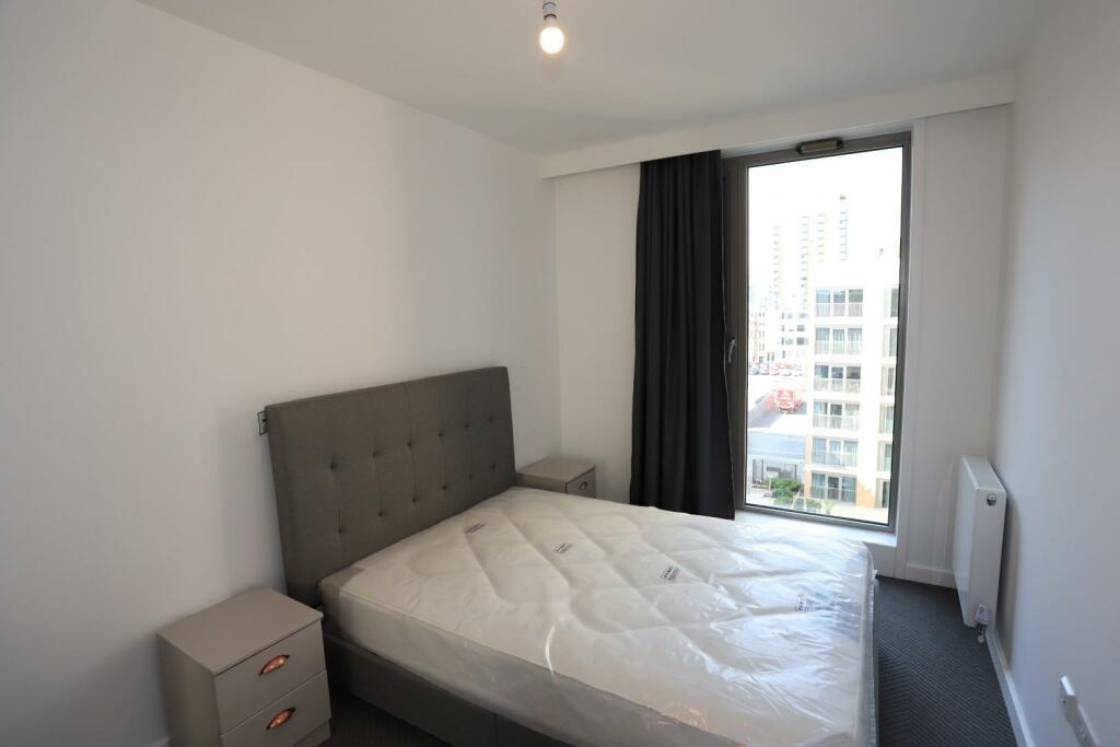 BEDROOM1.JPG