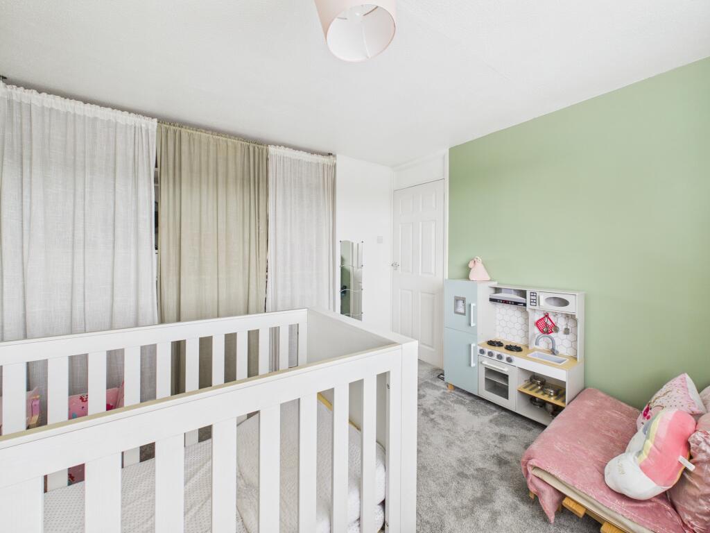 CAM05192G0-PR0141-STILL005