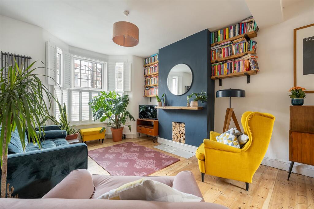 St. Winefride's Avenue, E12