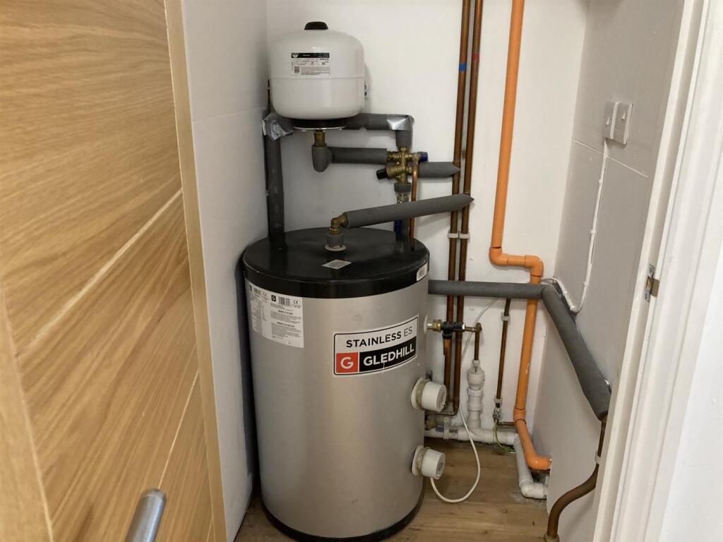 Boiler cupboard.jpg