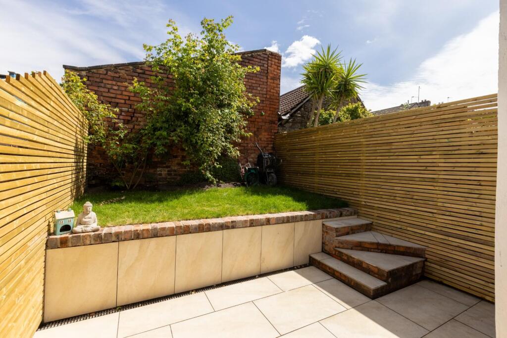 1 Sherbourne St, BS5-4.jpg