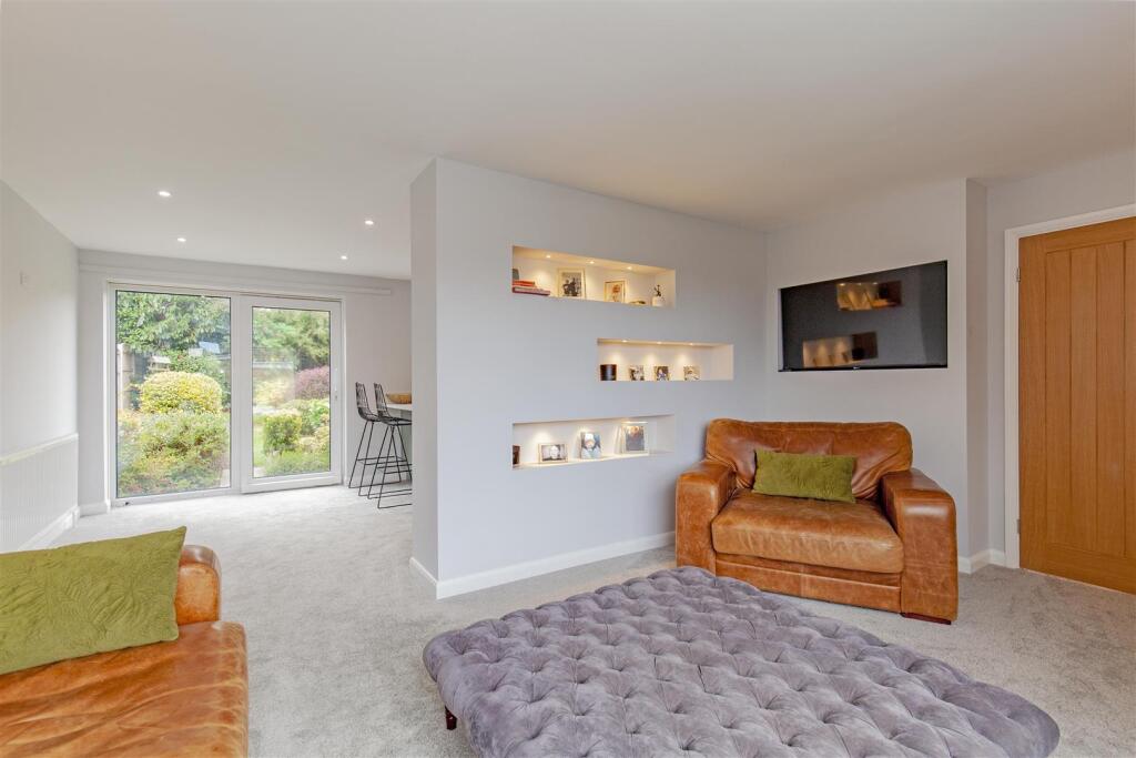 Reception Room-3.jpg