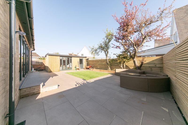 Low maintenance private garden