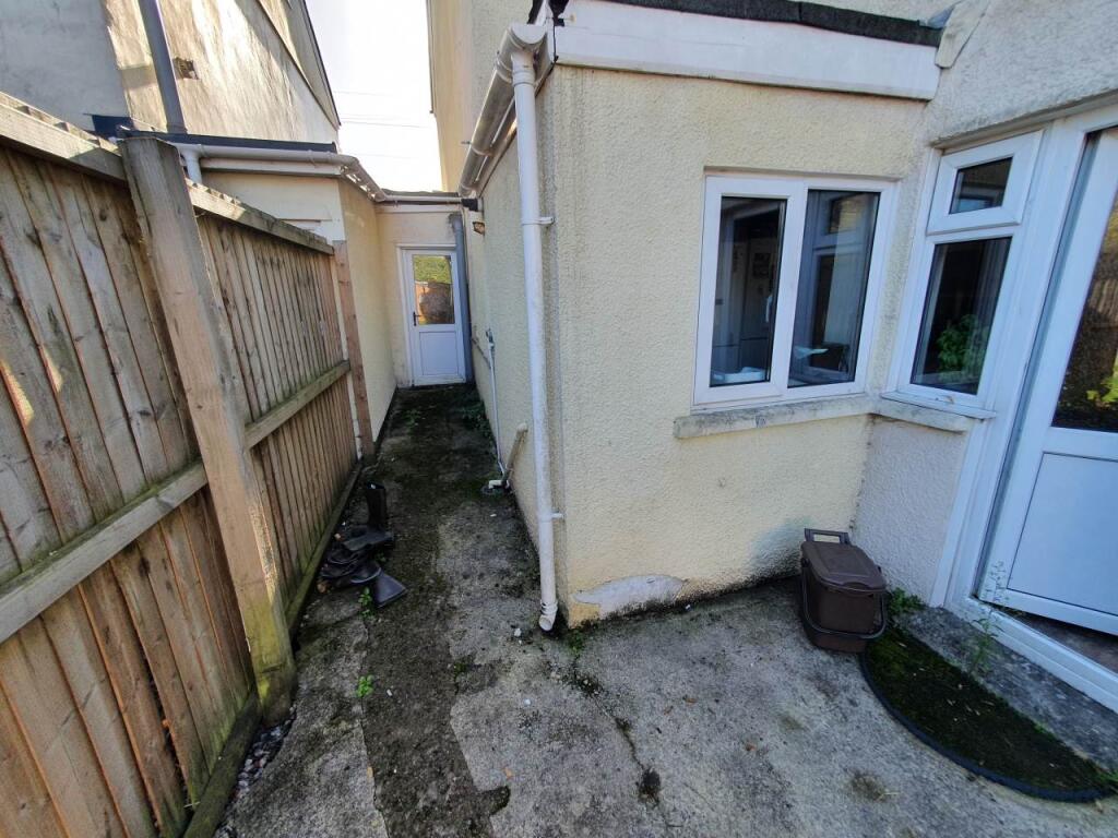 Rear garden (3)
