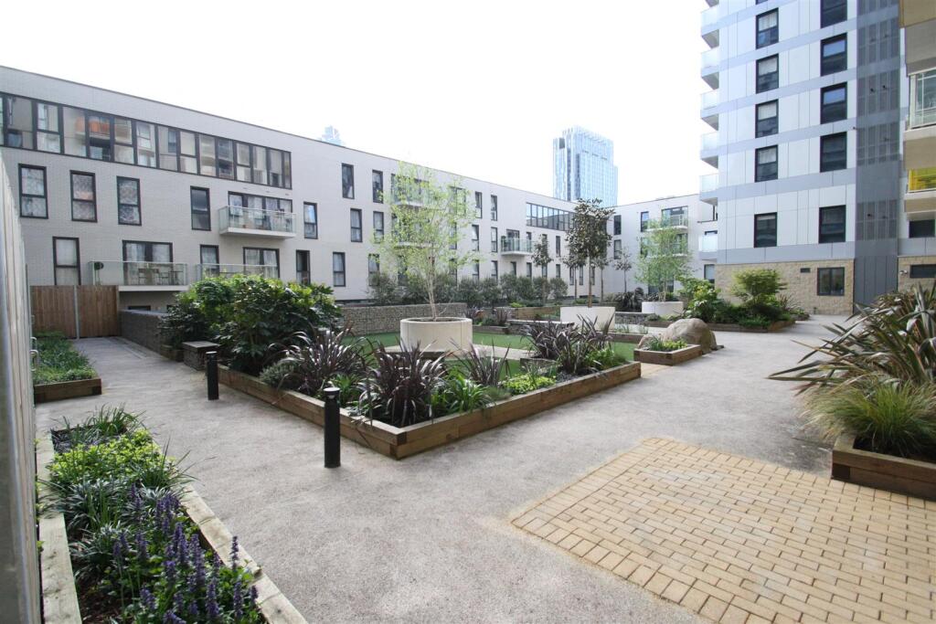 COMMUNAL GARDENS