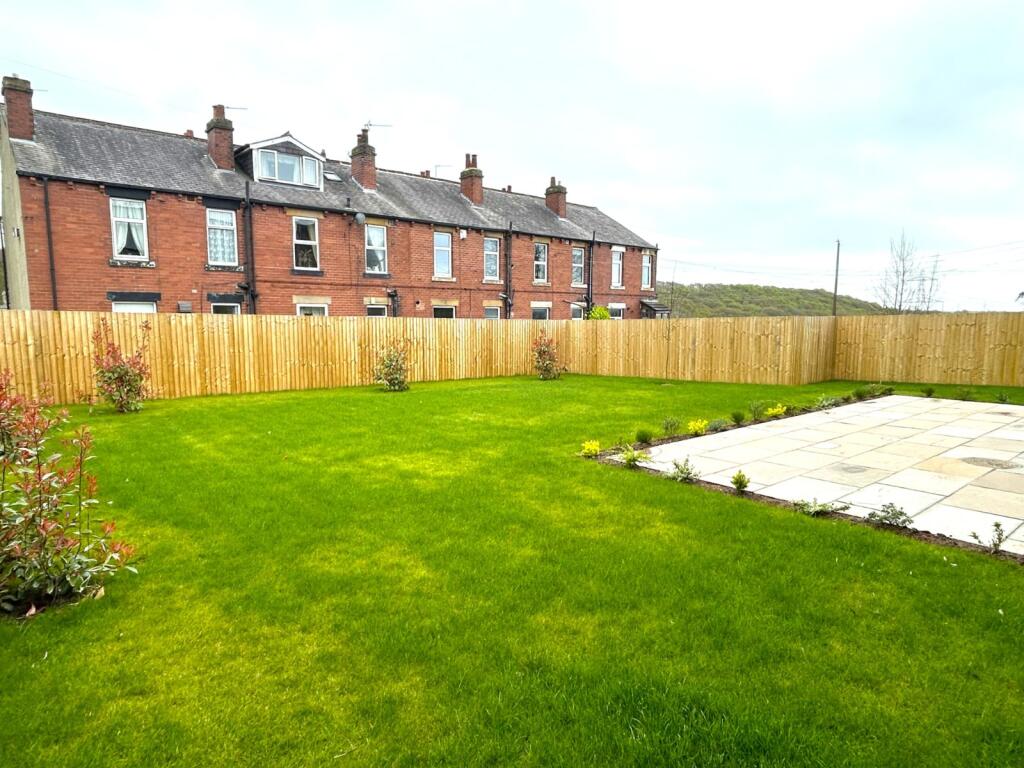 Plot 1 Garde