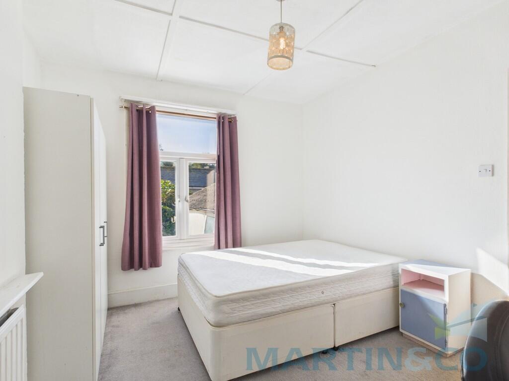 Bedroom 3 Pic 3