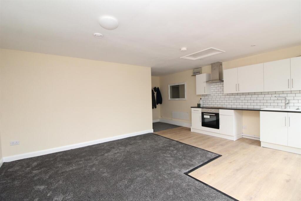 Lounge &amp; Kitchen.JPG