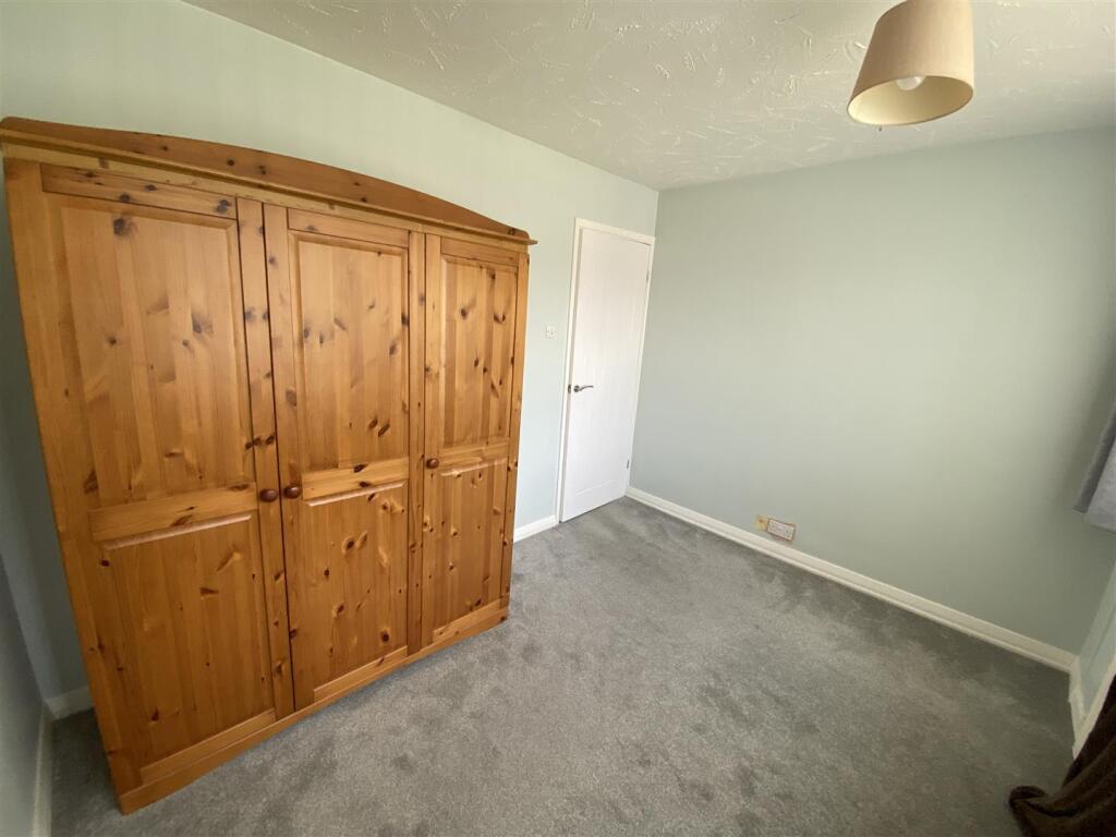 Bedroom no.2 rear double: