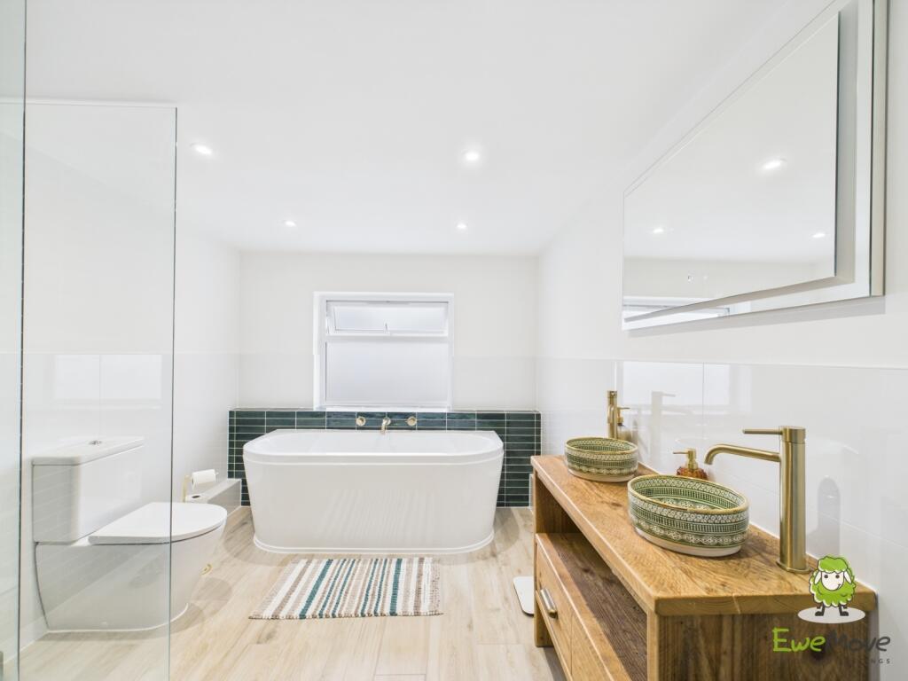 CAM03778G0-PR0178-STILL009