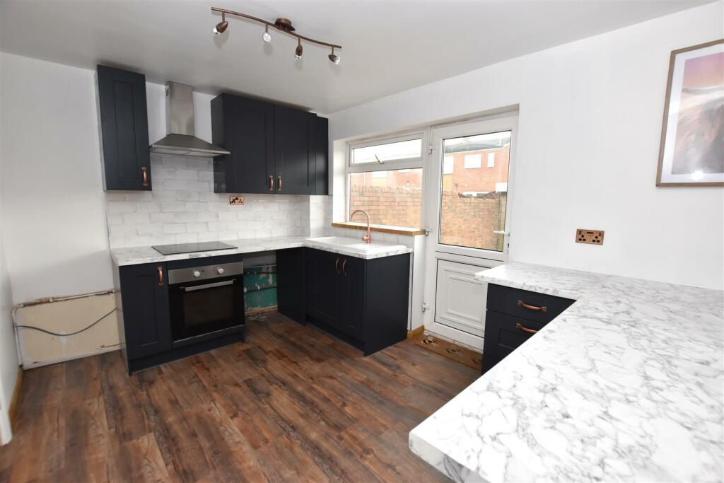 Kitchen Area.JPG