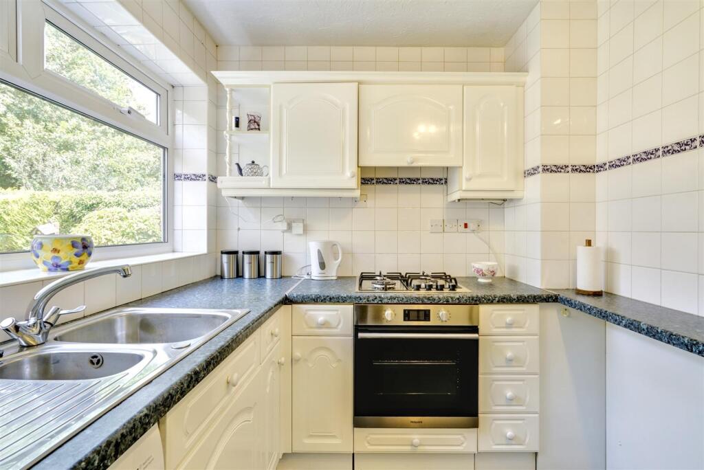 Kitchen 1_3.jpeg