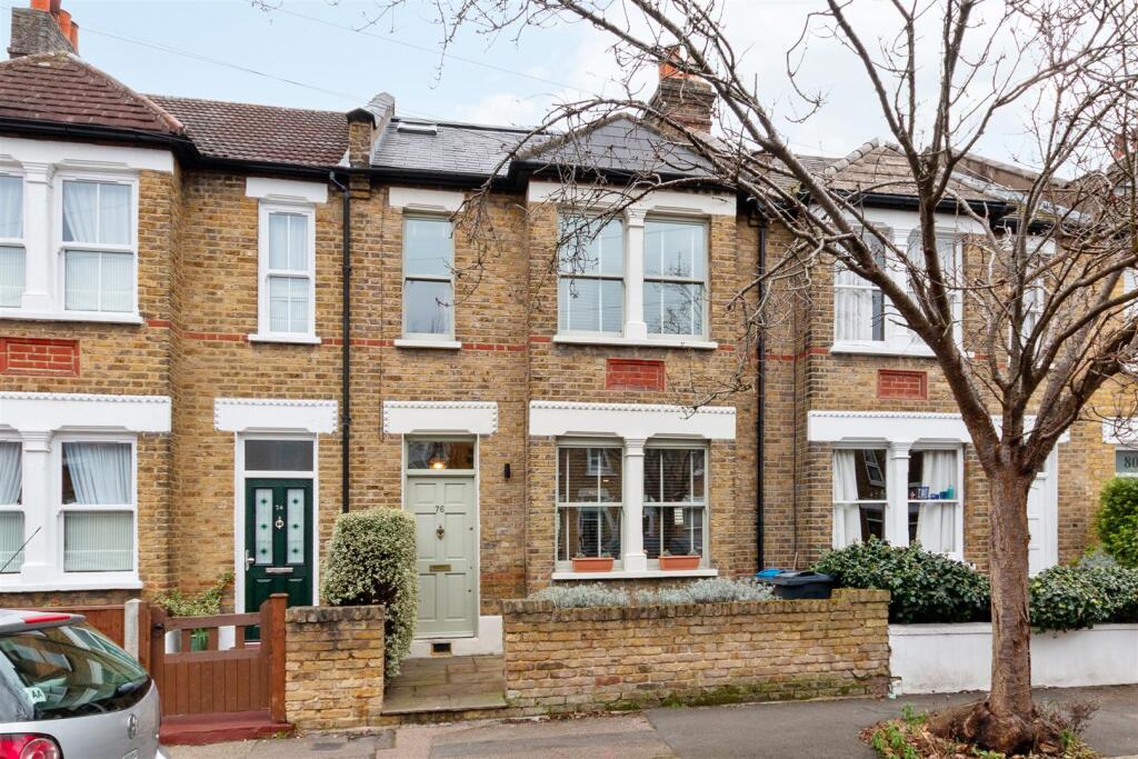 Dupont Road, Raynes Park