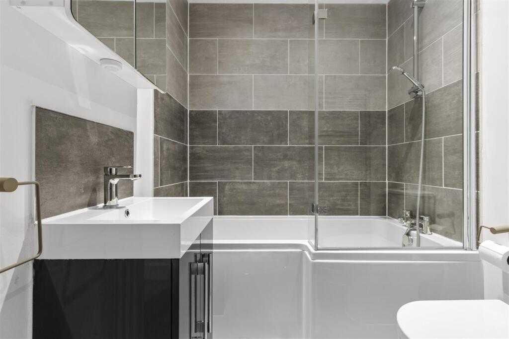 bathroom #2.jpg