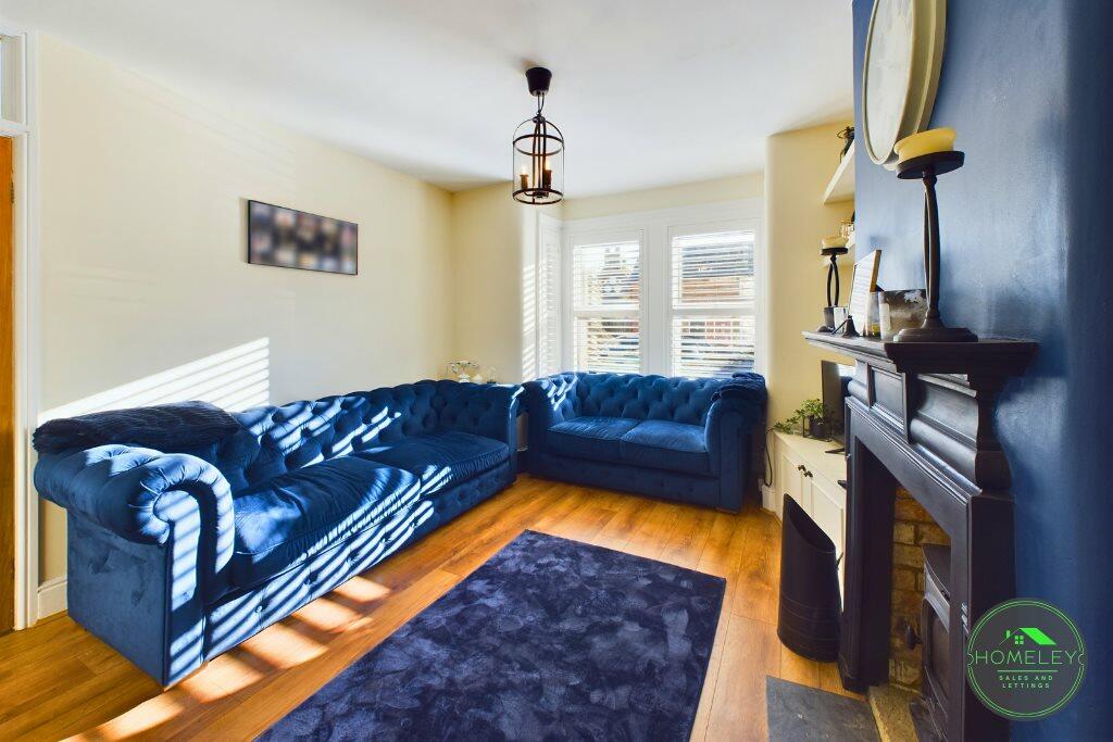 5 Livingroom 1