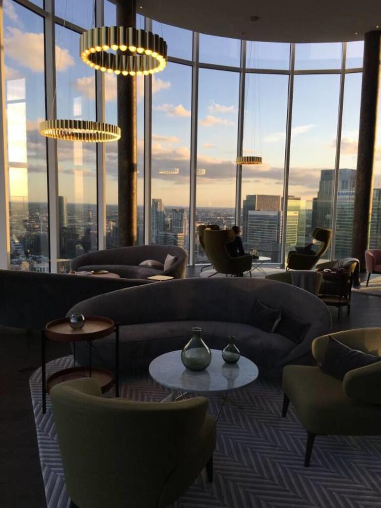 CHARINGTON LOUNGE