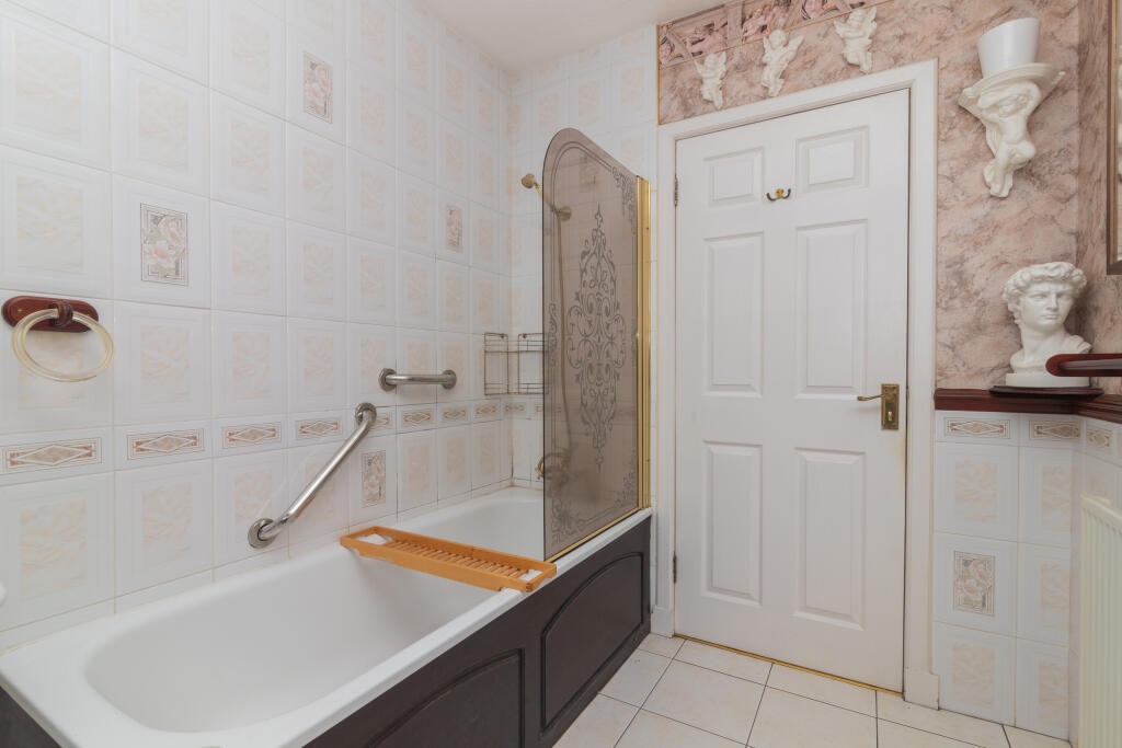 37-4 School Road Paisley PA1 3AR-13