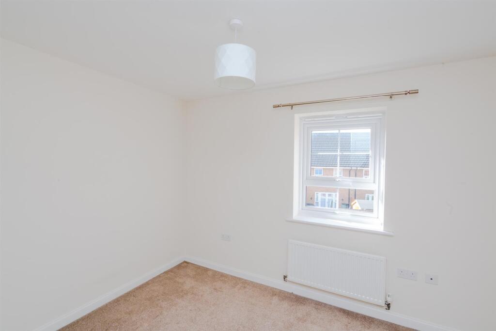 23, Hallum Way, Hednesford, Cannock, WS12 4TX (10 