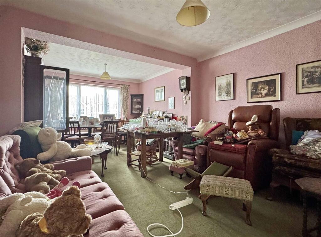 Lounge.jpg