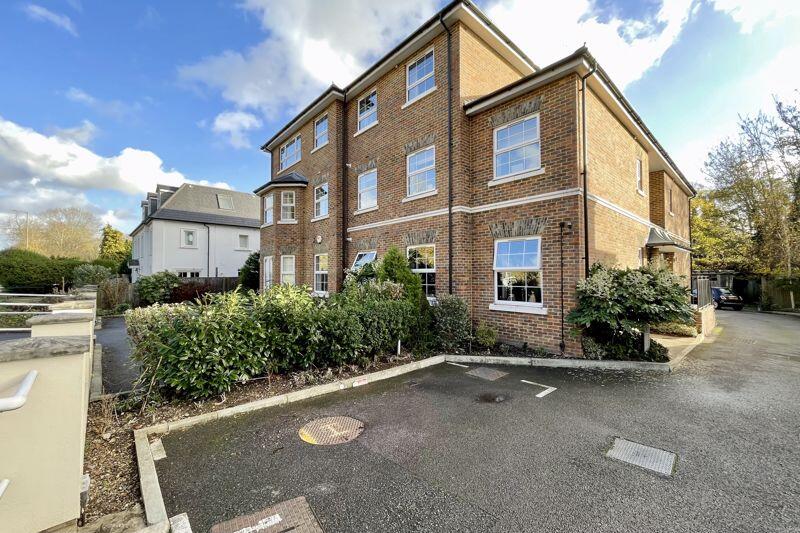 Portsmouth Road, Thames Ditton 