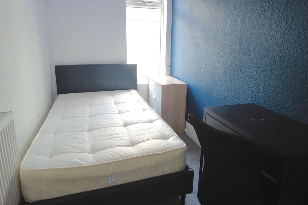 Bedroom-4.jpg