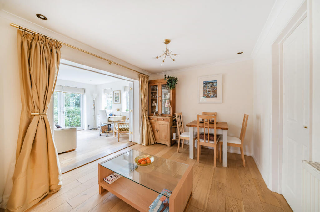 1349727-3-68c05e5...