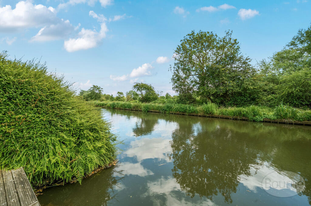 692f9232-02ae-49d...