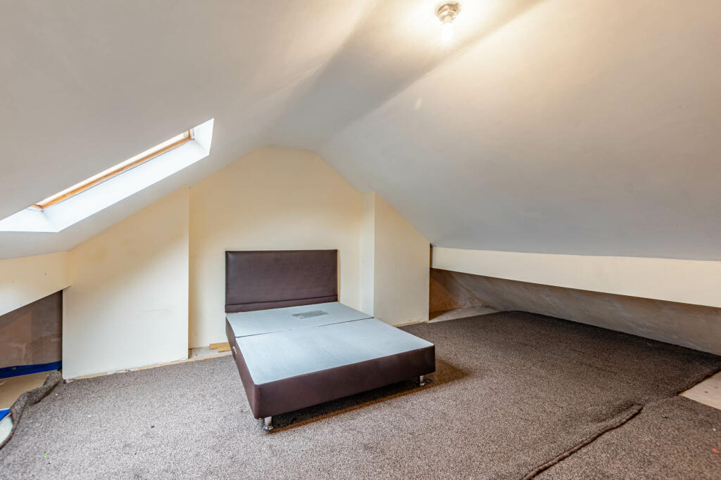 bedroom4