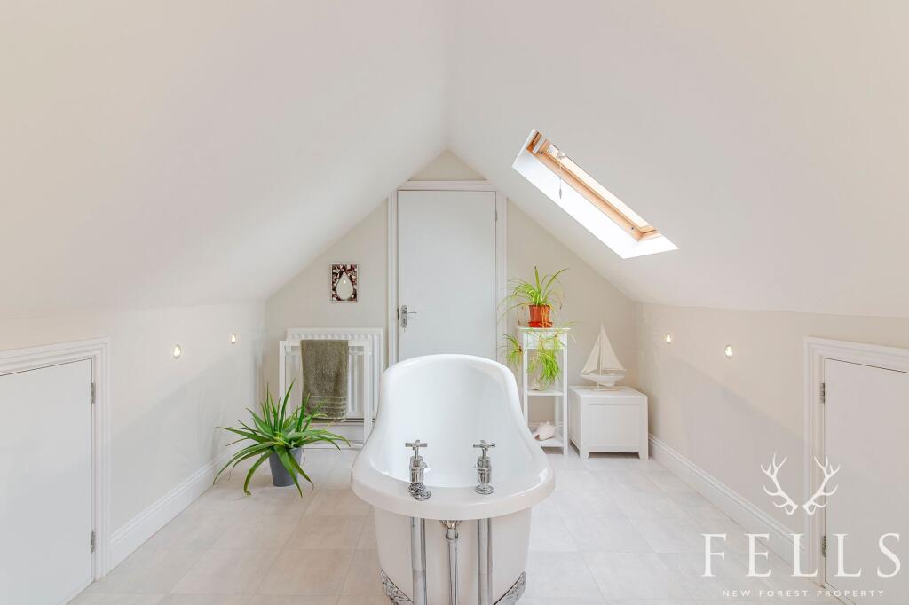 Master Suite - Bathroom