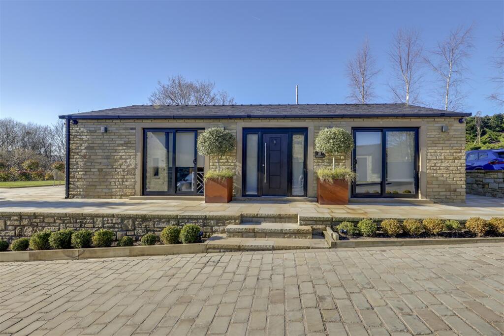 Reception - Treatment Zone