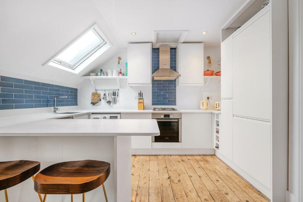 Kitchen (2).jpg