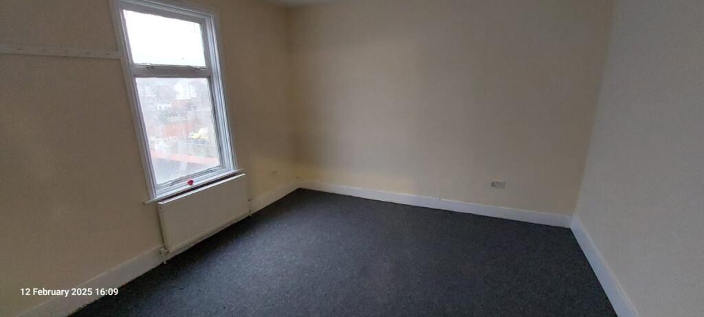 Central Park Road East Ham London E6 3DW