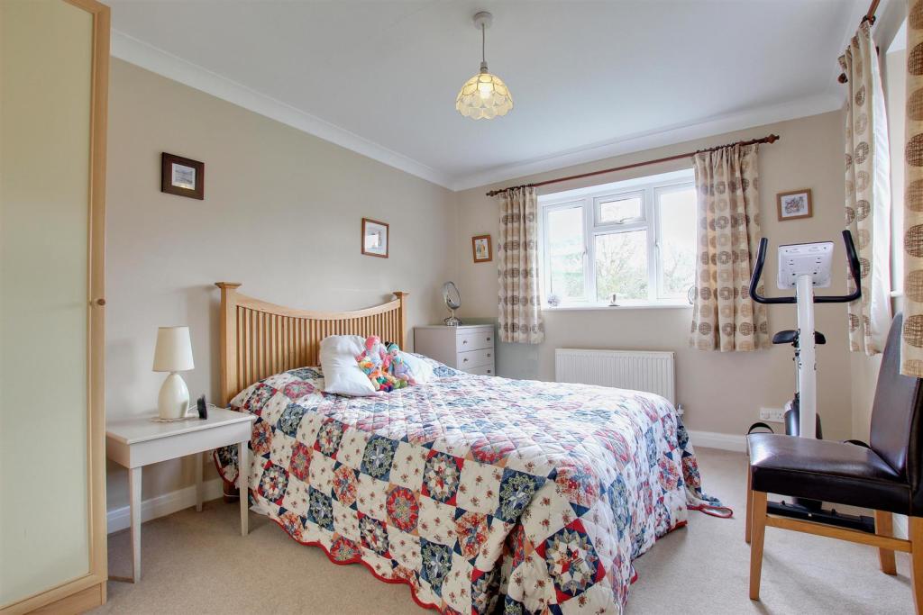 BEDROOM 2 (REAR)