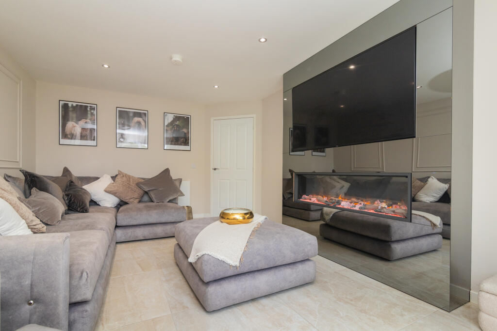 85 barskiven Road L-19