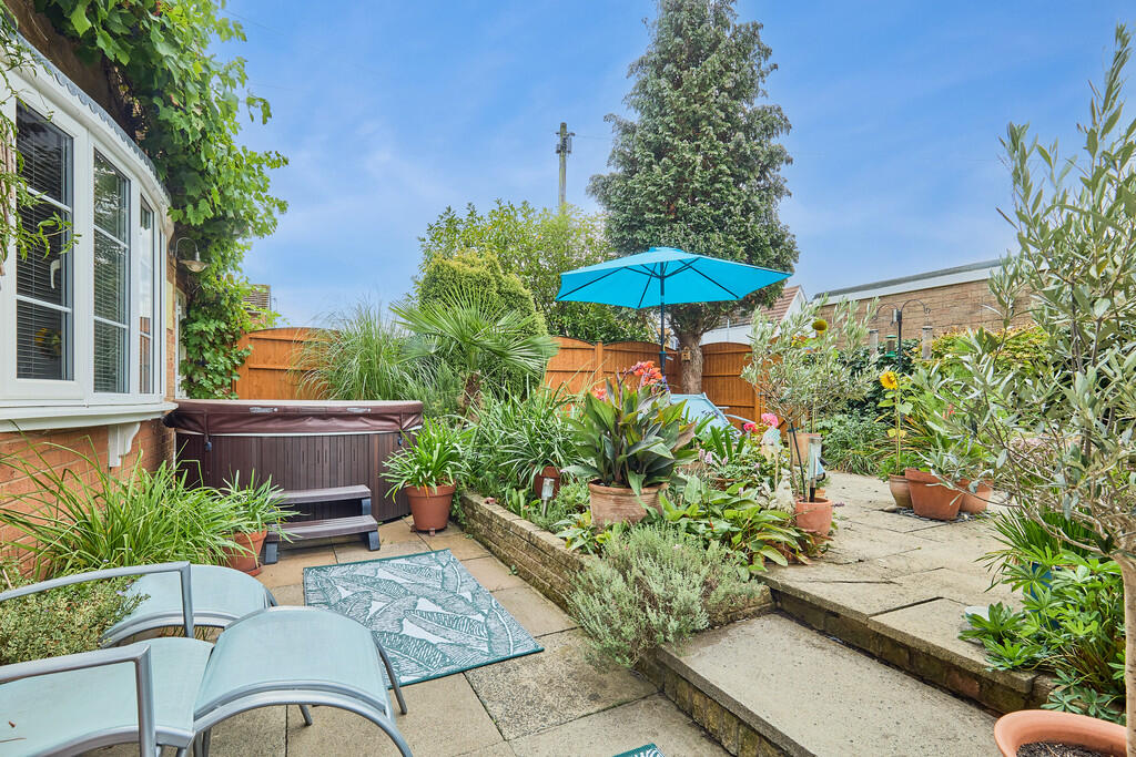 Edward Knight 202...