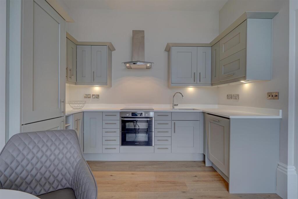 4a Queens Drive (5).jpg