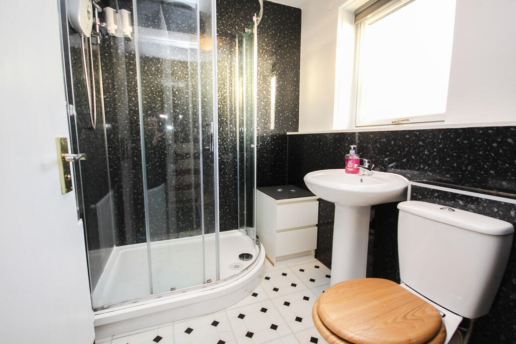 6 Redhouse - New ...