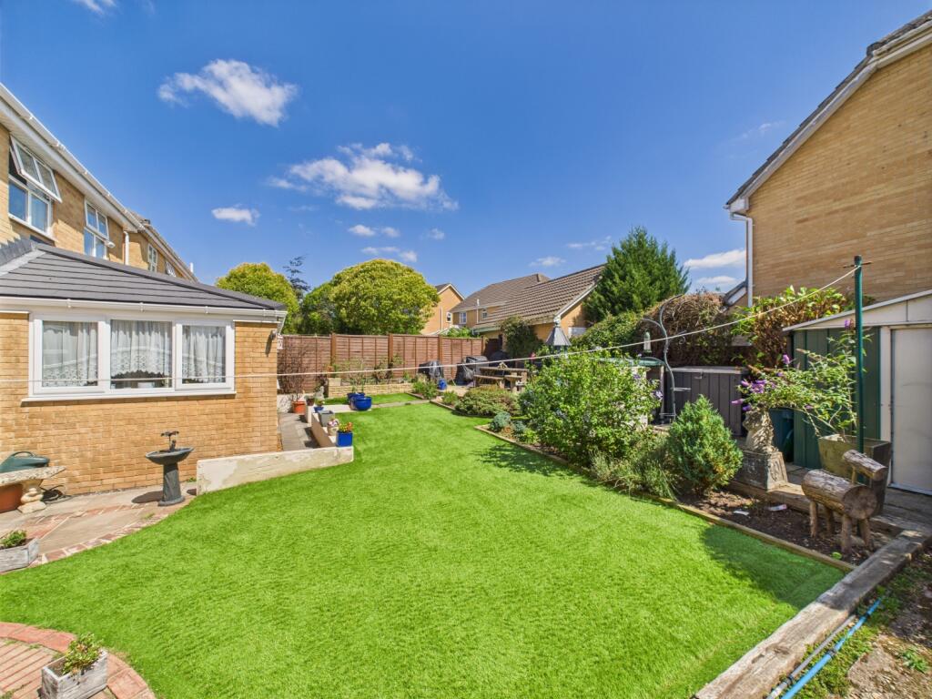 CAM02023G0-PR0161-STILL022