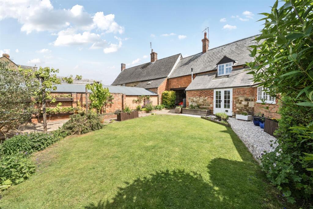 Horseshoe Cottage, 17 Greenside, Wappenham (21).jp