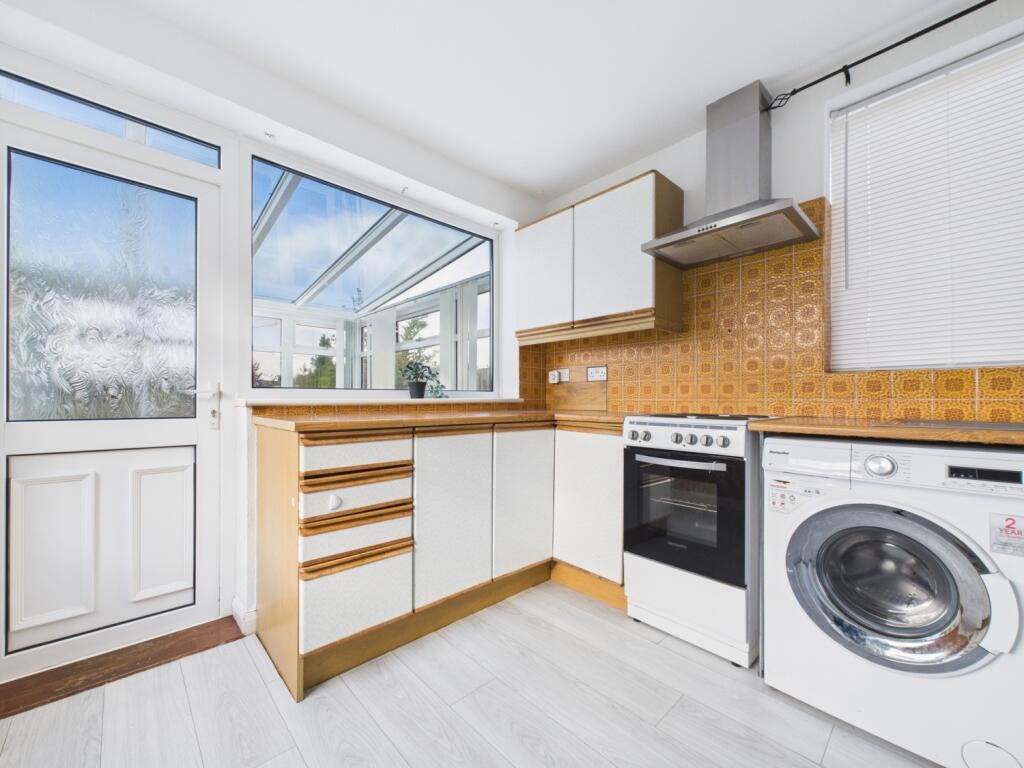 CAM02195G0-PR0090-STILL017