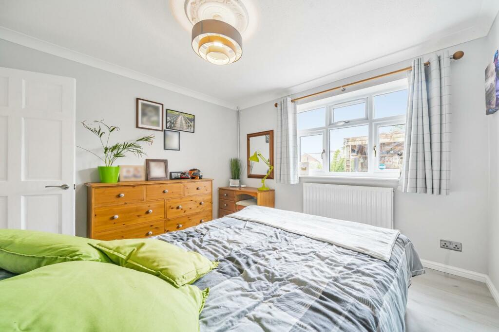 2nd view MASTER BEDROOM.jpg