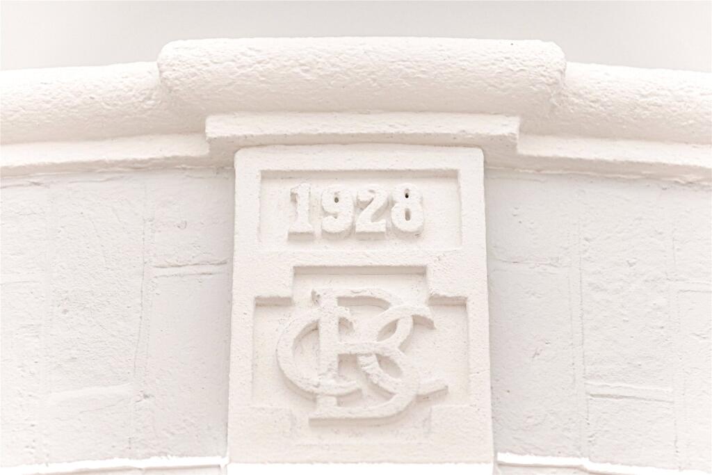Crest