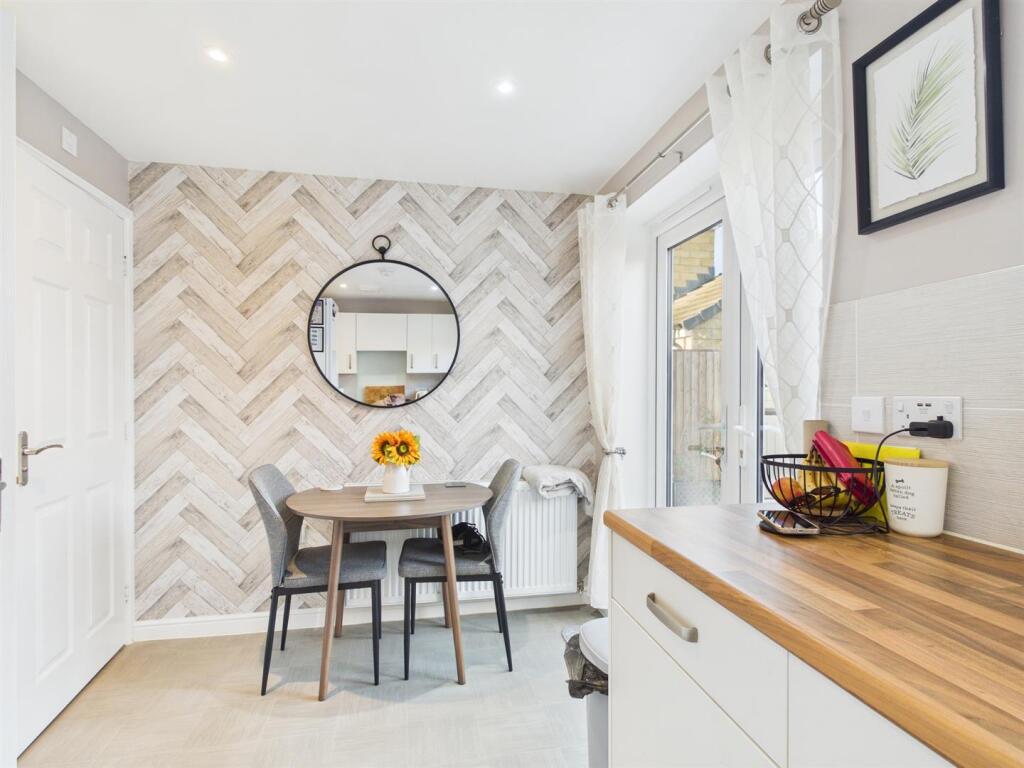 19 Cranmer Road Photos (22).jpg