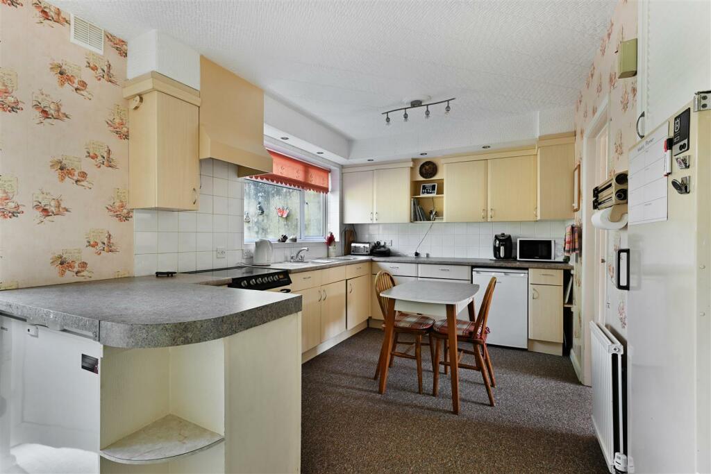 THORNFIELD ROAD, 4-1.jpg