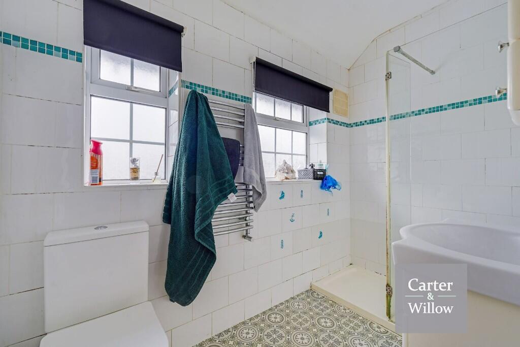 Shower room/ WC 