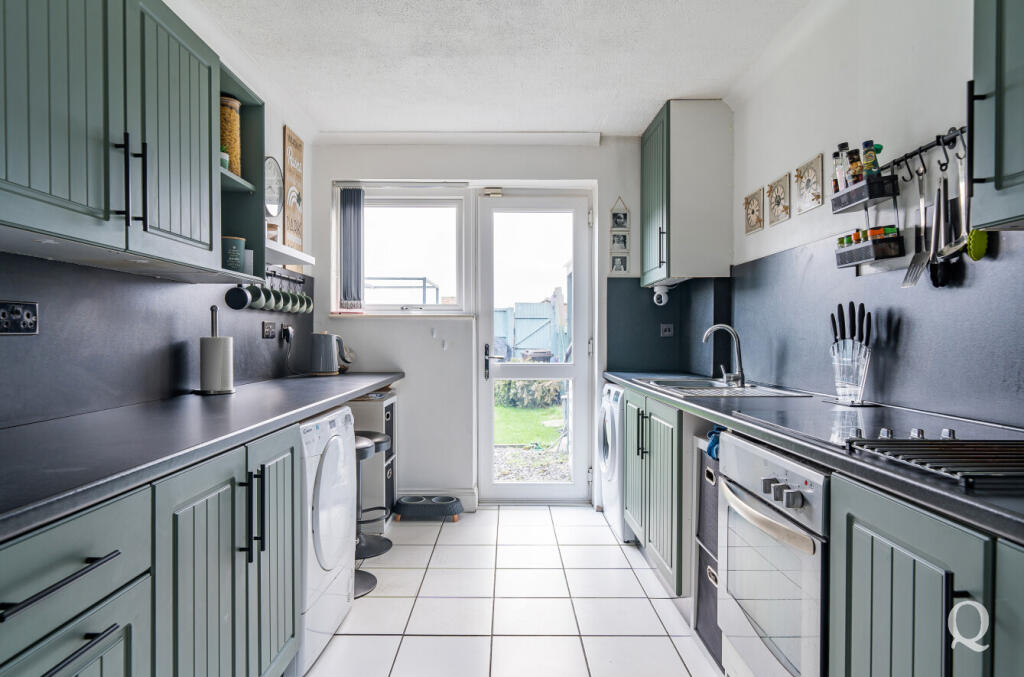 40ea67a5-6e37-42d...